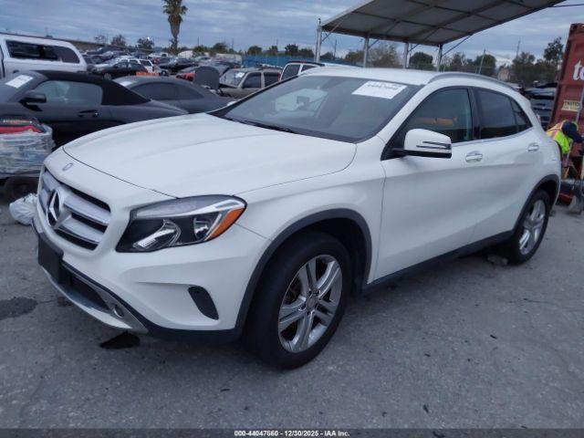 Mercedes-Benz GLA Image 8