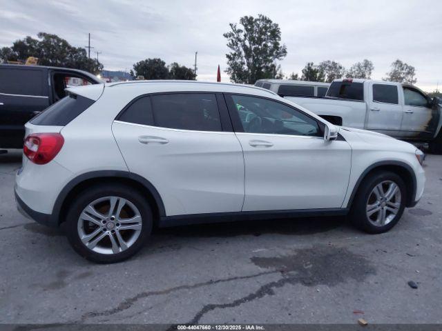 Mercedes-Benz GLA Image 5