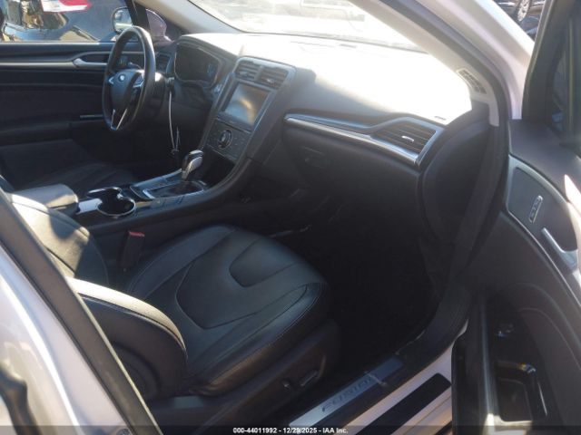 Ford Fusion Titanium Image 9