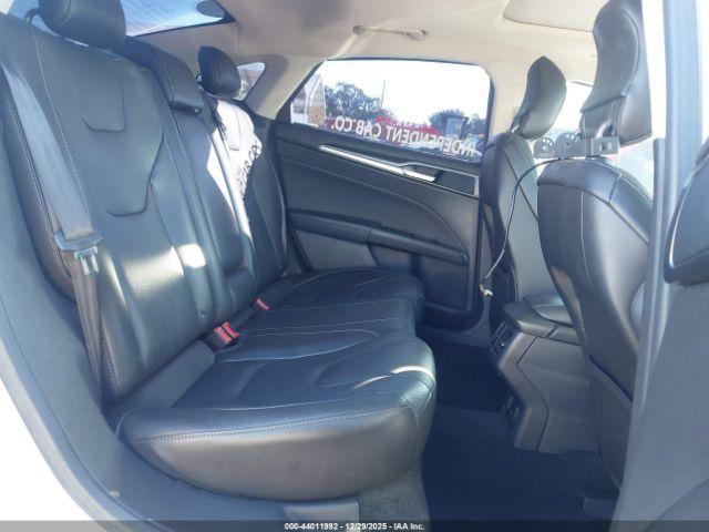 Ford Fusion Titanium Image 2