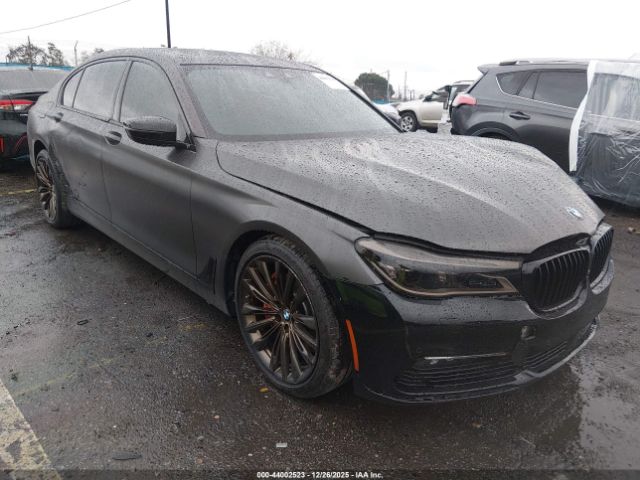 BMW 7 Series Image 1