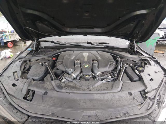 BMW 7 Series Image 8