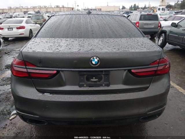 BMW 7 Series Image 13