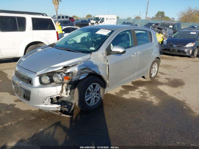 Chevrolet Sonic Lt Auto Image 8