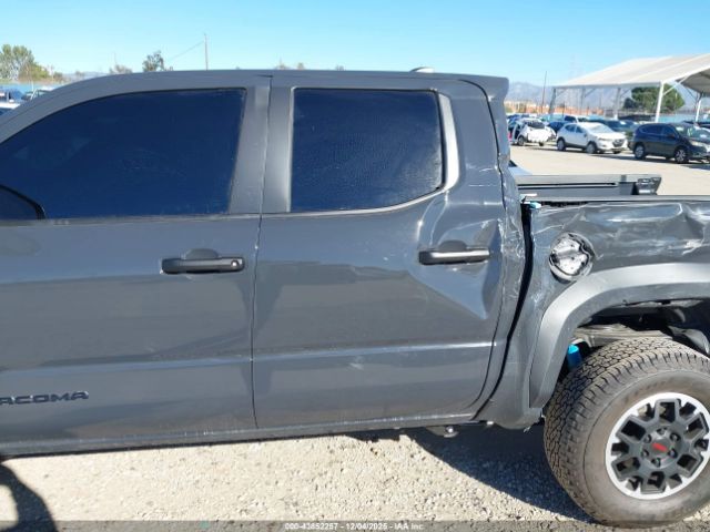 Toyota Tacoma Trd Off Road Image 4