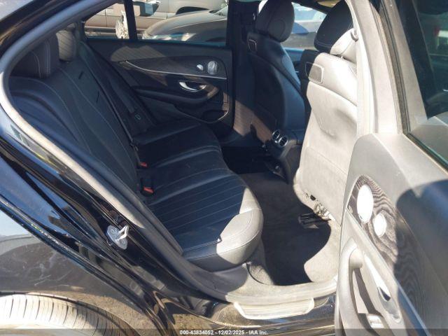 Mercedes-Benz E-Class Image 2