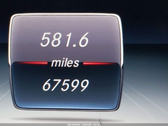 Mercedes-Benz E-Class Image 14