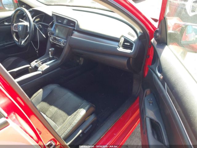 Honda Civic Touring Image 10