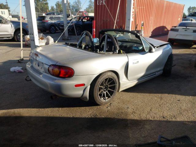 Mazda MX-5 Miata Image 2