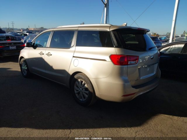 Kia Sedona Lx Image 4