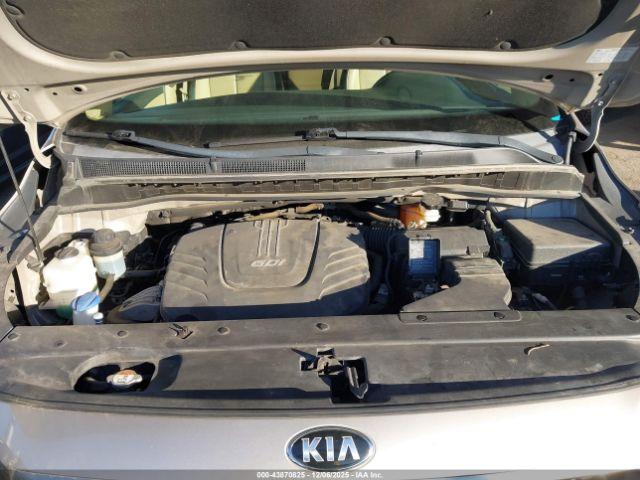 Kia Sedona Lx Image 6