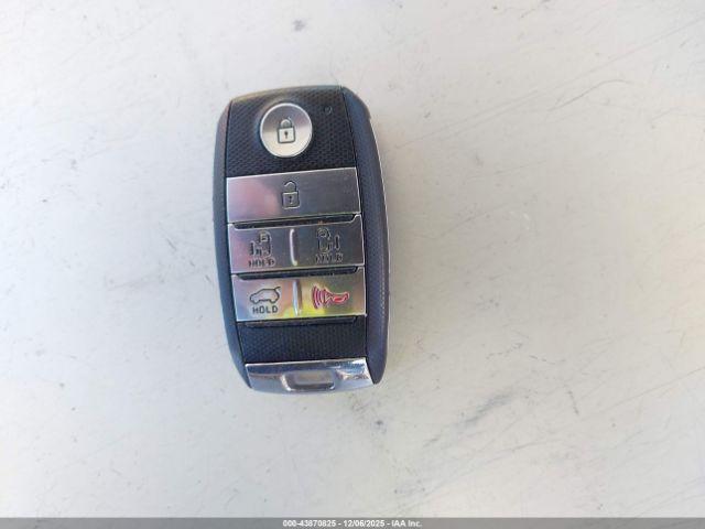 Kia Sedona Lx Image 8