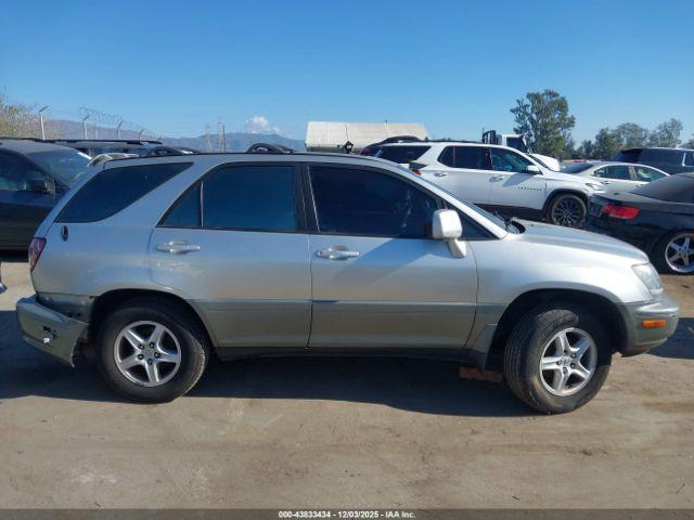 Lexus RX Image 13