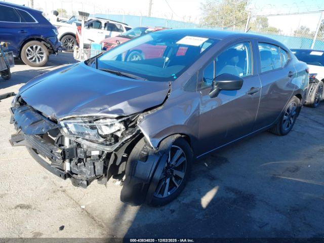 Nissan Versa 1.6 S Image 7