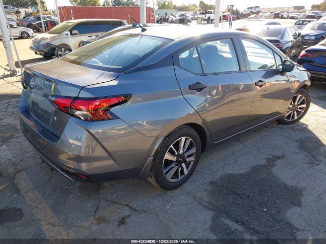 Nissan Versa 1.6 S Image 2