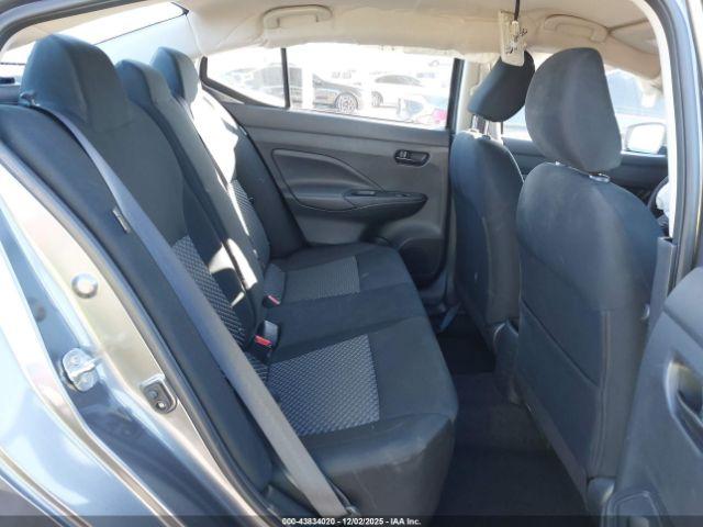 Nissan Versa 1.6 S Image 14