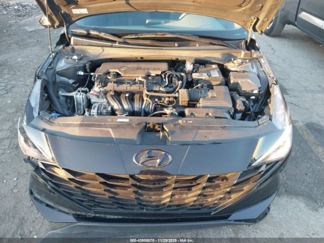 Hyundai ELANTRA Sel Image 2