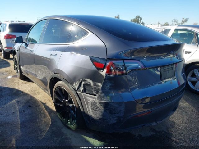Tesla Model Y Long Range Dual Motor All-wheel Drive Image 6