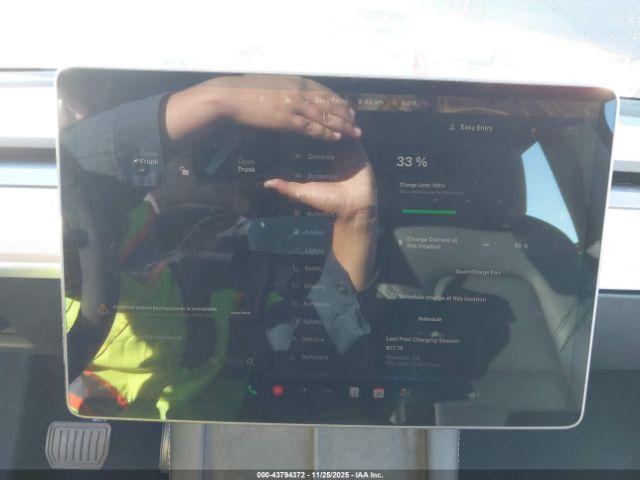 Tesla Model Y Long Range Dual Motor All-wheel Drive Image 13