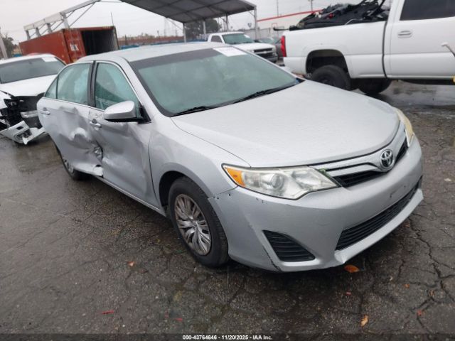 Toyota Camry Le Image 1