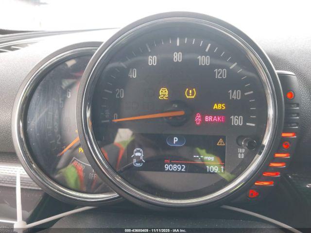 MINI Clubman Cooper S Image 10