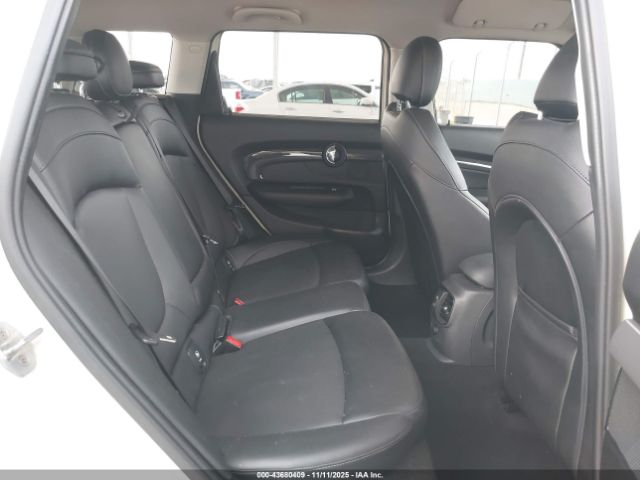 MINI Clubman Cooper S Image 8