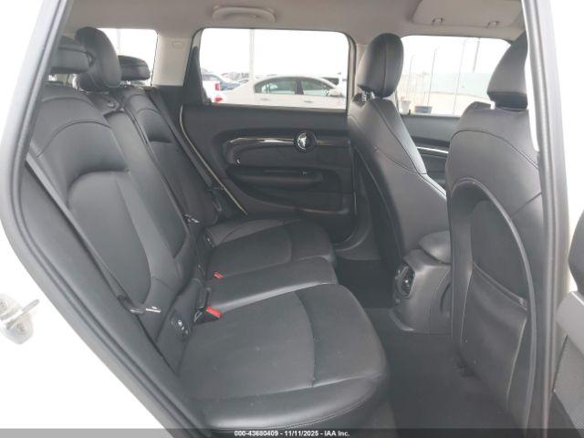 MINI Clubman Cooper S Image 8