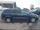 Chrysler Town & Country Limited Image 11