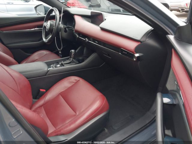 Mazda Mazda3 Premium Image 12