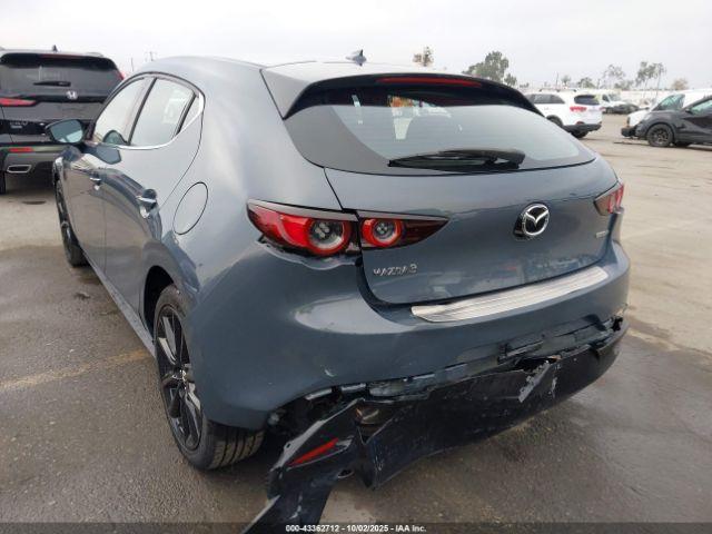 Mazda Mazda3 Premium Image 6