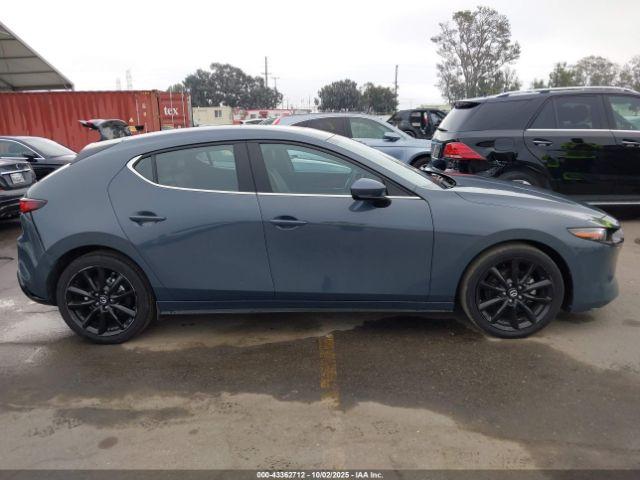 Mazda Mazda3 Premium Image 13