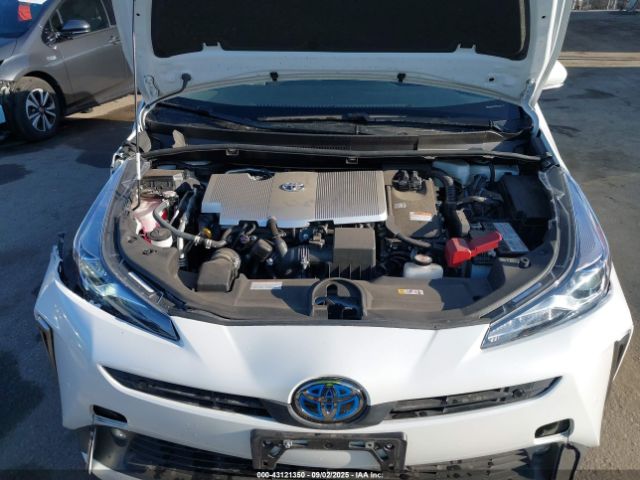 Toyota Prius Xle Image 13