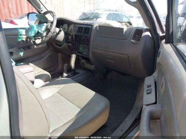 Toyota Tacoma Base V6 Image 4