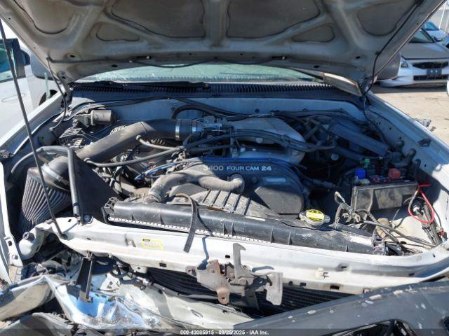 Toyota Tacoma Base V6 Image 2