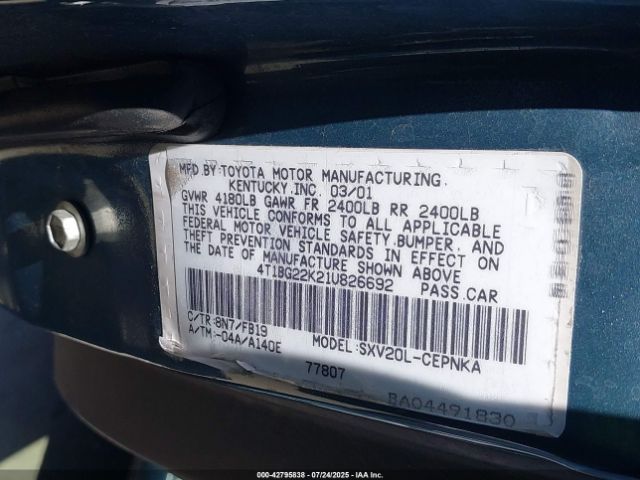 Toyota Camry Le Image 9