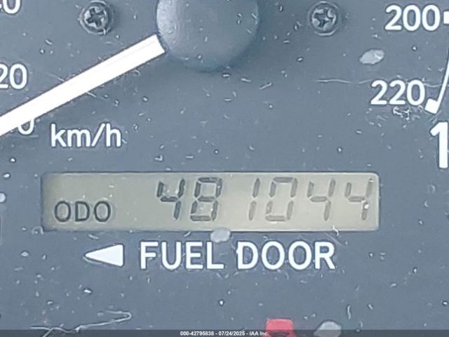 Toyota Camry Le Image 15