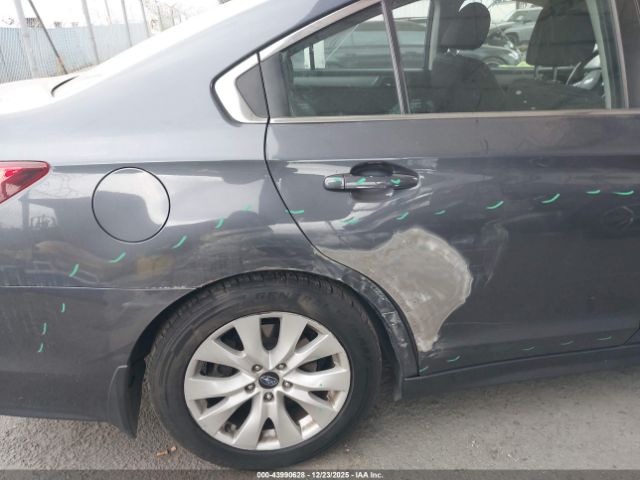 Subaru Legacy 2.5i Premium Image 4