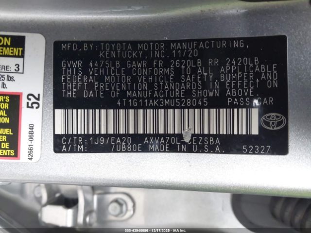 Toyota Camry Se Image 8