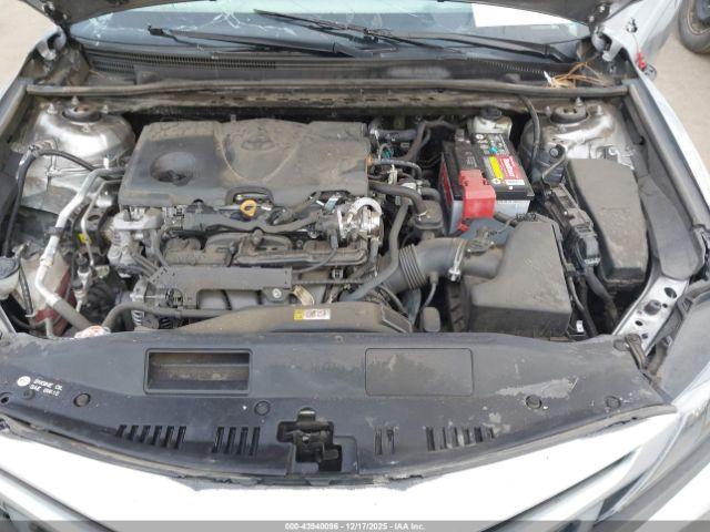 Toyota Camry Se Image 10