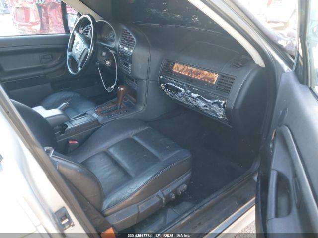 BMW 3 Series Image 5