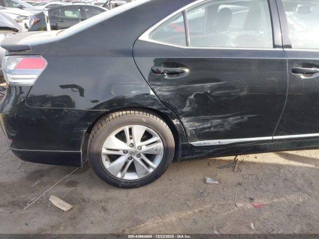 Lexus HS 250h Image 5
