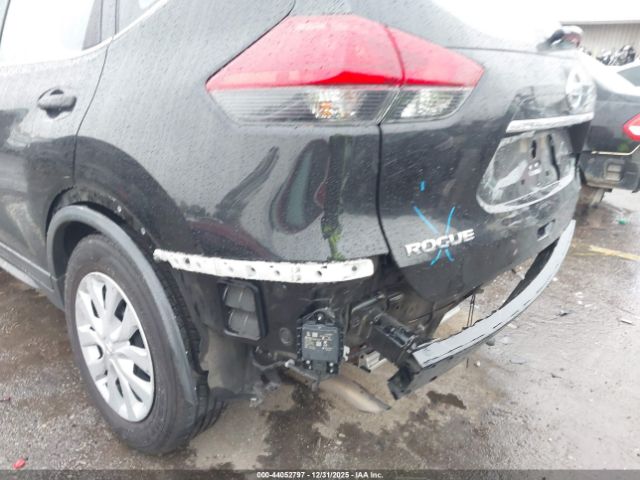 Nissan Rogue S Image 2