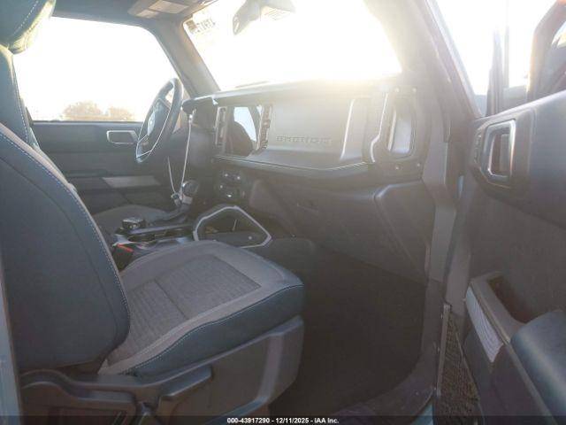 Ford Bronco Outer Banks Image 12