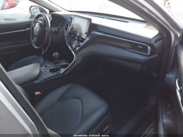 Toyota Camry Xse Image 17