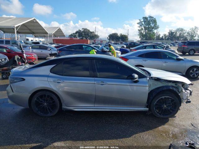 Toyota Camry Xse Image 13