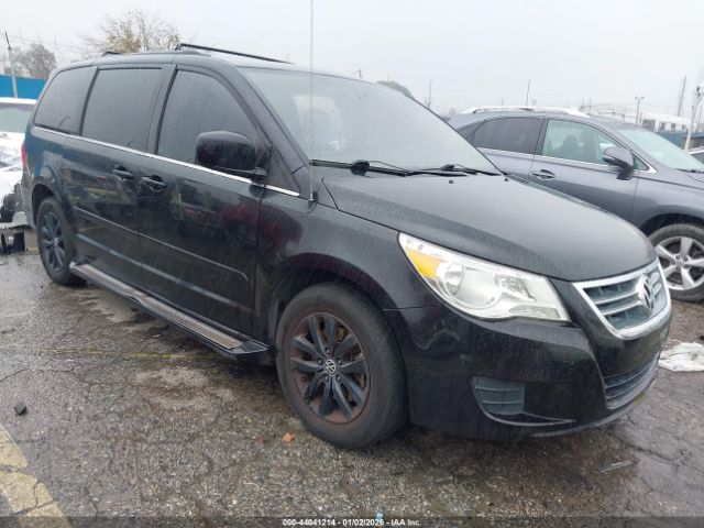 Volkswagen Routan Se Image 1