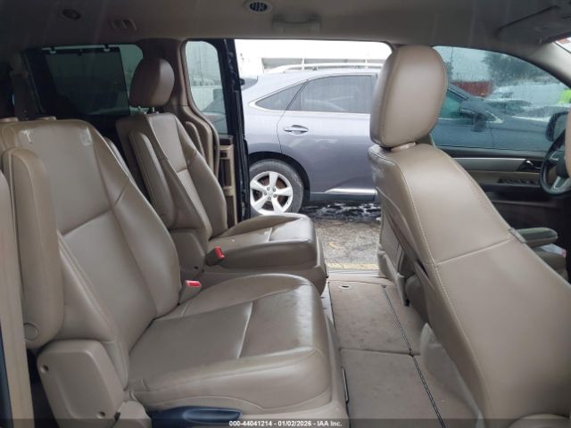 Volkswagen Routan Se Image 13
