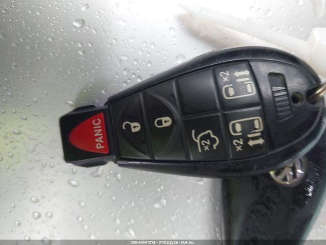 Volkswagen Routan Se Image 6