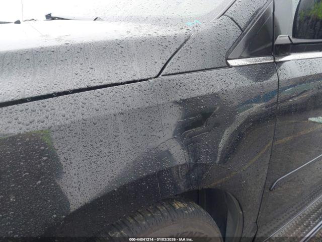 Volkswagen Routan Se Image 12