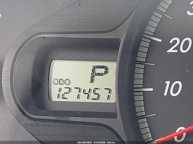 Toyota Sienna Le V6 Image 2